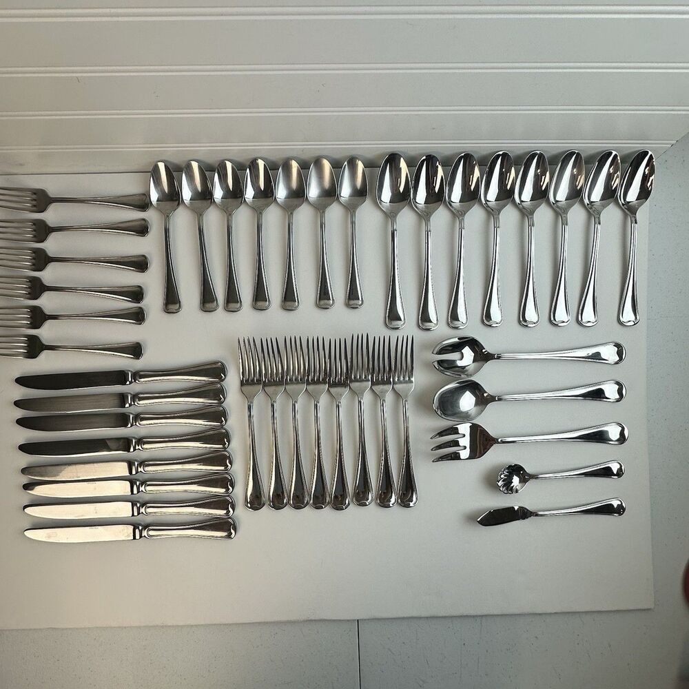 Oneida FLAMBE 18/10 Stainless Steel Flatware 42 Pieces with Serving Set Used
